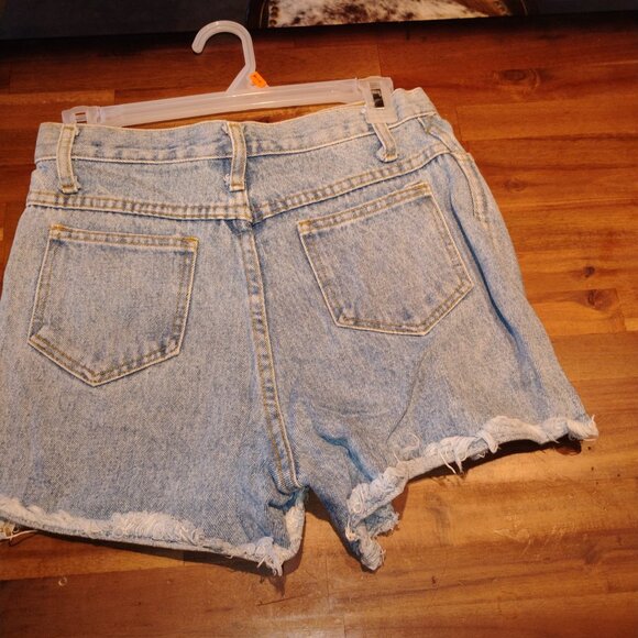 Fredricks of hollywood - Picture 2 of 2